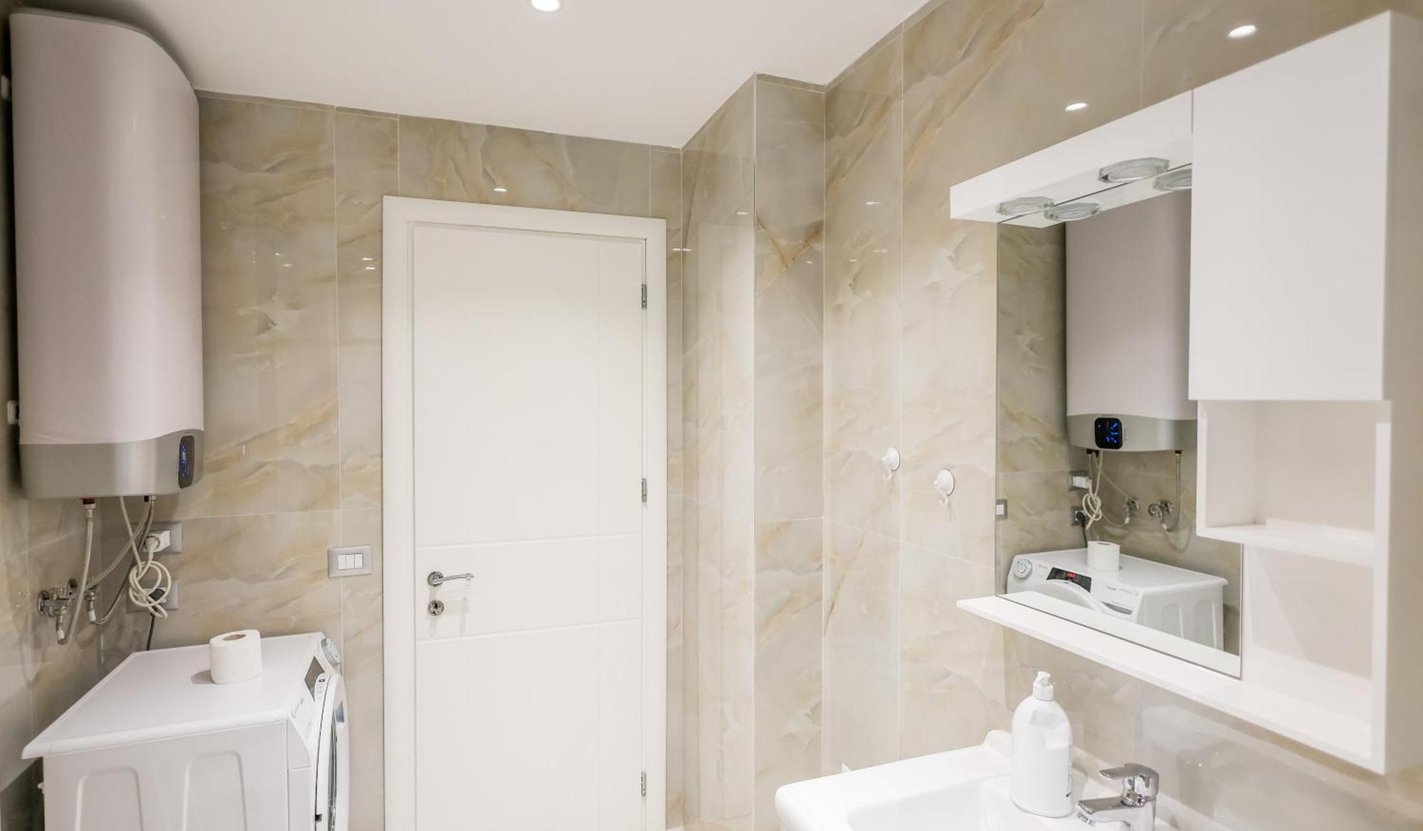 Premium Apartment In The Center Tirana Eksteriør billede